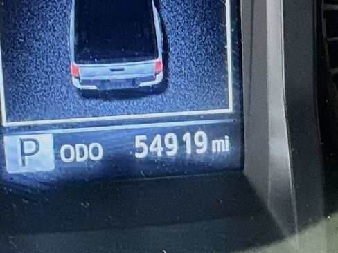 Used 2023 Toyota Tacoma SR image 33