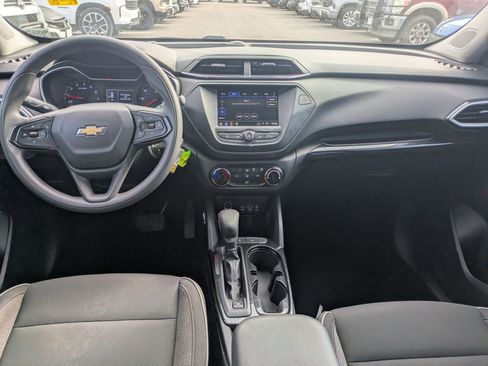 Used 2021 Chevrolet TrailBlazer LS image 15