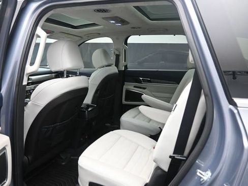 Used 2025 Kia Telluride SX Prestige AWD/4WD image 24