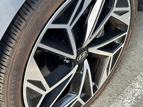 Used 2023 Hyundai Ioniq 6 SEL image 4