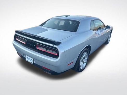 Used 2023 Dodge Challenger SXT image 5