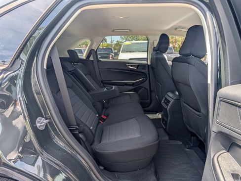 Used 2022 Ford Edge SE w/ Black Appearance Package AWD/4WD image 15