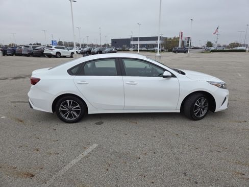 Used 2023 Kia Forte LXS w/ LXS Technology Package image 18