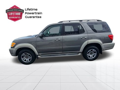 Used 2004 Toyota Sequoia SR5 AWD/4WD image 2