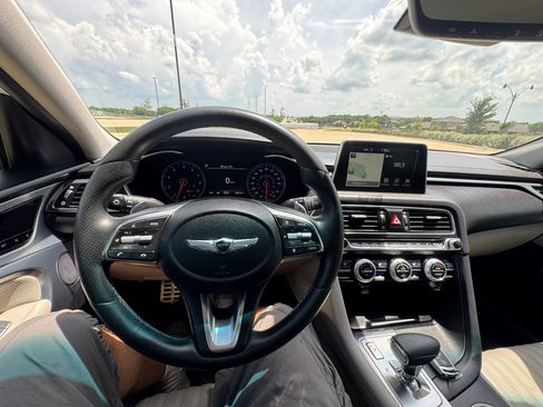 Used 2019 Genesis G70 3.3T Advanced RWD image 16