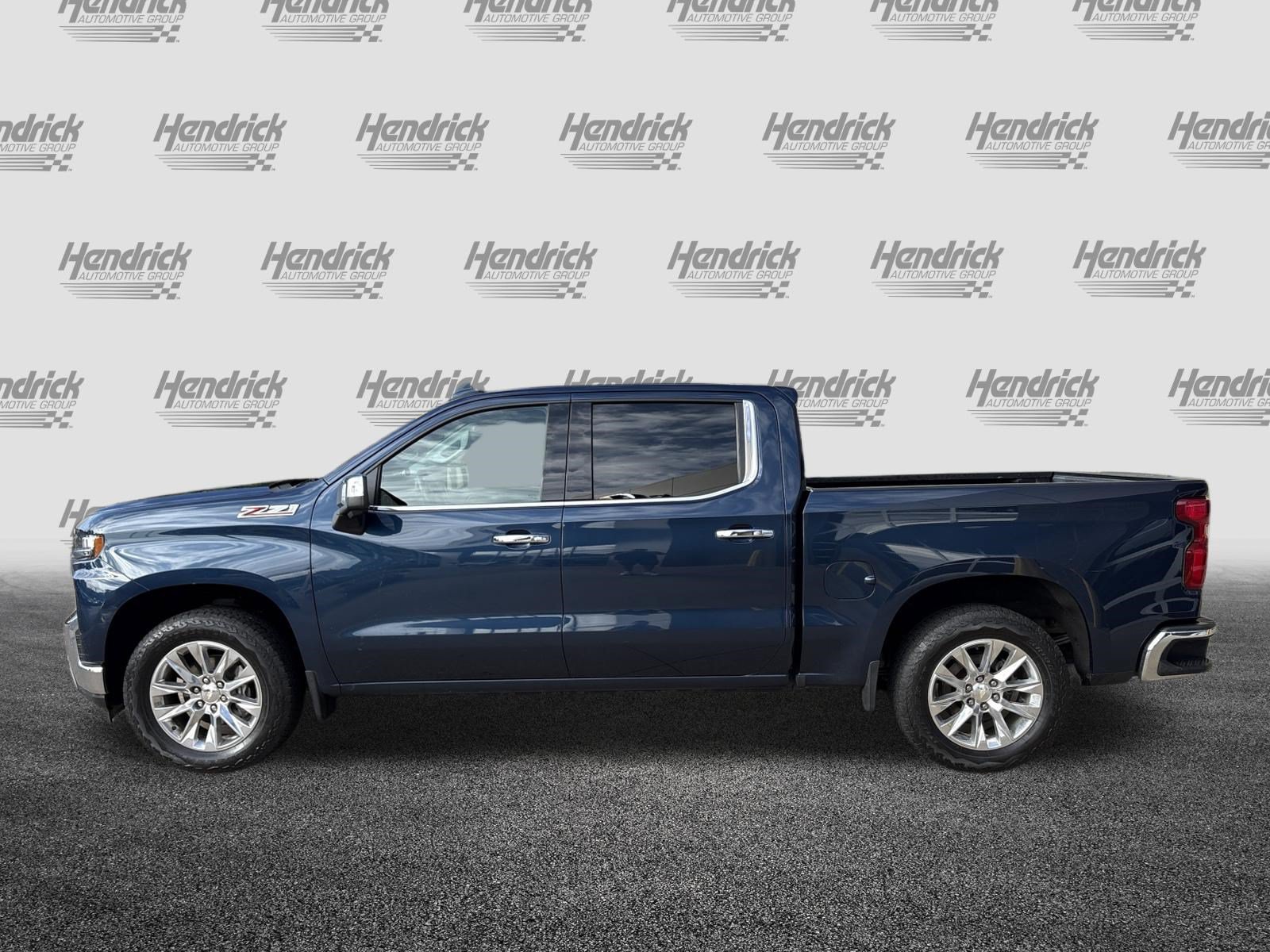 Used 2019 Chevrolet Silverado 1500 LTZ w/ LTZ Premium Package AWD/4WD image 7
