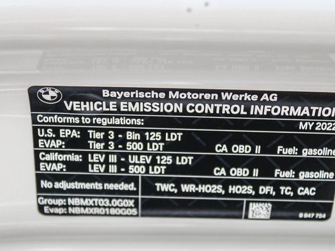 Used 2022 BMW X5 xDrive40i w/ Parking Assistance Package AWD/4WD image 22