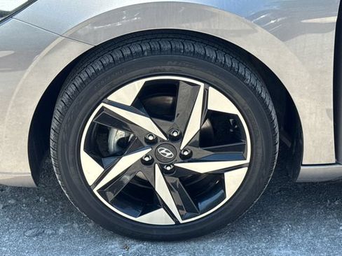 Used 2023 Hyundai Elantra Limited FWD image 25