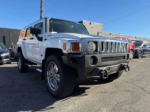 Used 2007 HUMMER H3 image 3