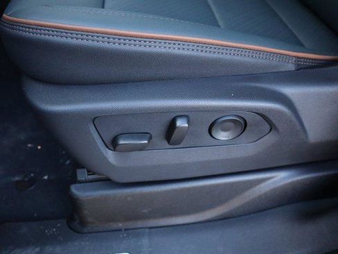 New 2026 GMC Yukon XL AT4 w/ AT4 Premium Plus Package image 25