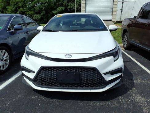 Used 2023 Toyota Corolla SE FWD image 6