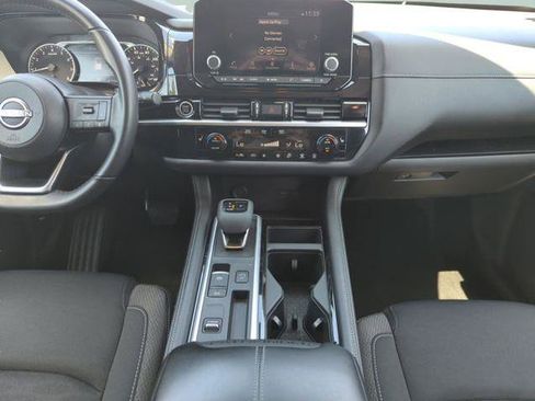 Certified 2024 Nissan Pathfinder SV w/ SV Premium Package FWD image 23