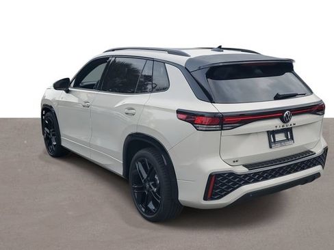 New 2026 Volkswagen Tiguan SE R-Line FWD image 3