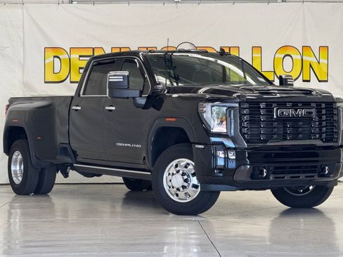 Used 2024 GMC Sierra 3500 Denali Ultimate image 2