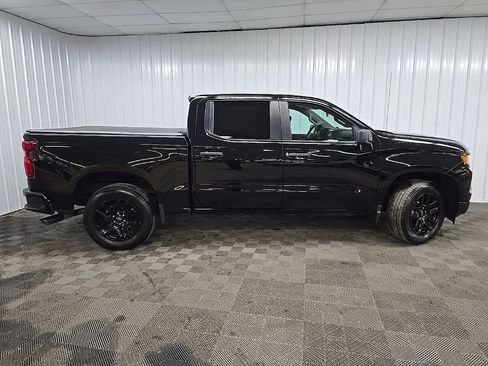Used 2024 Chevrolet Silverado 1500 Custom w/ Dark Appearance Package image 2
