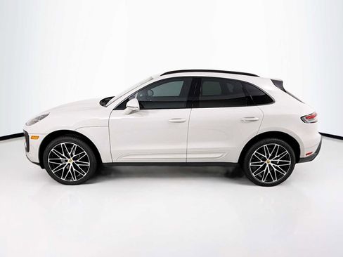 New 2025 Porsche Macan image 2