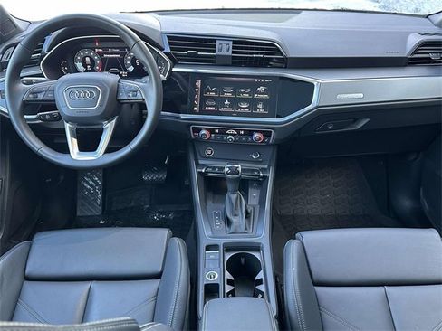 Certified 2025 Audi Q3 2.0T Premium w/ Convenience Package image 17