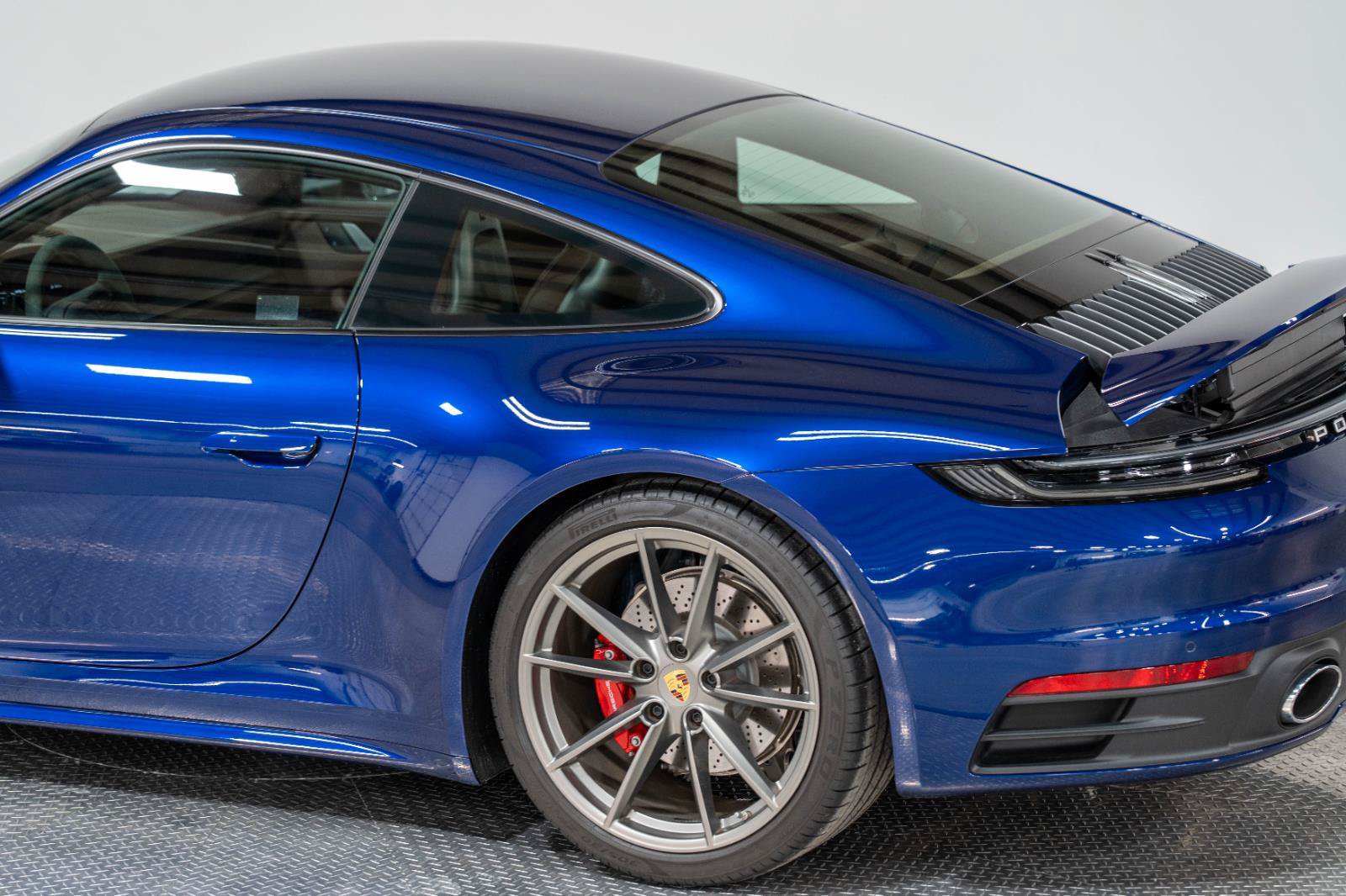 Used 2024 Porsche 911 Carrera 4S AWD/4WD image 36