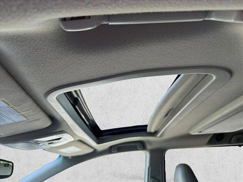 Used 2011 Toyota Sienna XLE w/ Premium Pkg FWD image 21