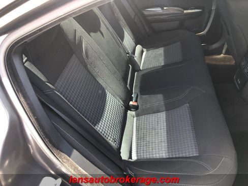 Used 2020 Dodge Charger SXT w/ Blacktop Package image 20