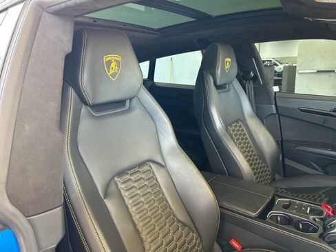 Used 2022 Lamborghini Urus image 27