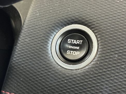 Used 2022 Land Rover Discovery Sport S R-Dynamic AWD/4WD image 30