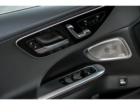 Certified 2025 Mercedes-Benz C 300 4MATIC Sedan image 9