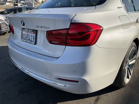 Used 2017 BMW 330e image 77