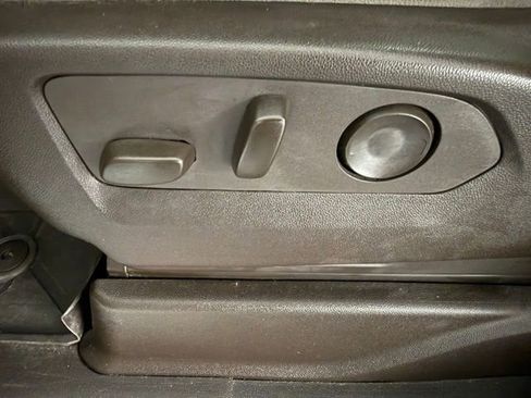 Used 2022 Chevrolet Suburban Z71 w/ Z71 Off-Road Package image 27