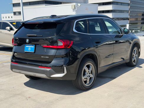 Used 2023 BMW X1 xDrive28i w/ Convenience Package AWD/4WD image 9