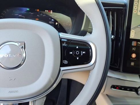 New 2026 Volvo XC60 T8 Ultra w/ Protection Package Premier image 18