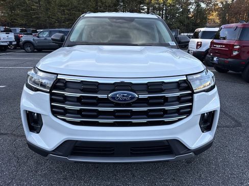 New 2026 Ford Explorer Active w/ Active Comfort Package RWD image 2