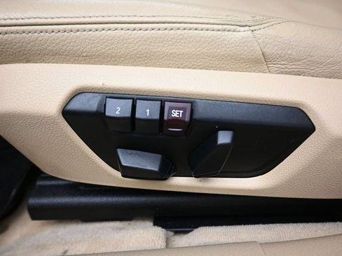 Used 2015 BMW 328i xDrive Sedan AWD/4WD image 12