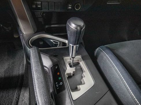 Used 2016 Toyota RAV4 XLE FWD image 23