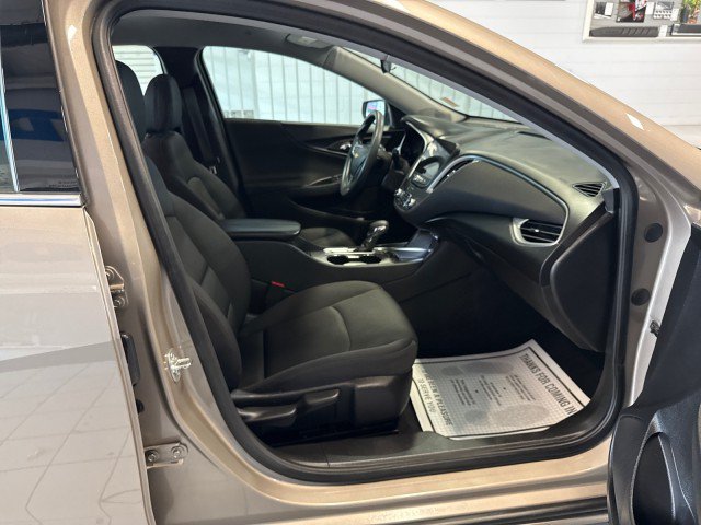 Used 2025 Chevrolet Malibu LT FWD image 29