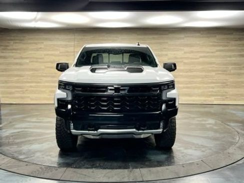 Used 2025 Chevrolet Silverado 1500 ZR2 w/ Technology Package AWD/4WD image 9