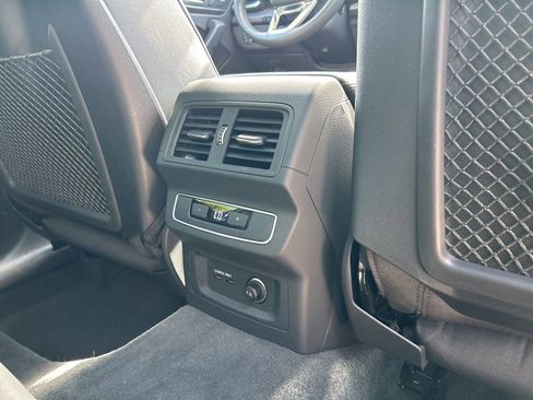 Used 2023 Audi Q5 2.0T Premium w/ Convenience Package image 48