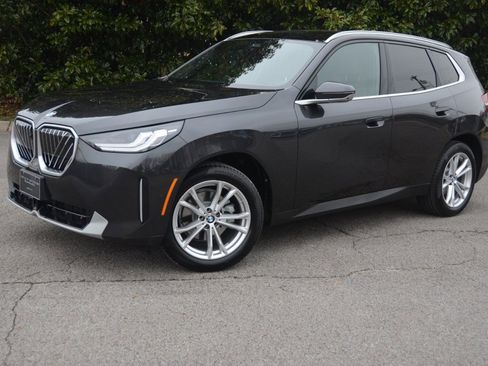 Used 2025 BMW X3 xDrive30i w/ Premium Package image 6