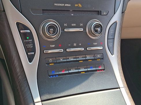 Used 2019 Lincoln Nautilus Reserve AWD/4WD image 16