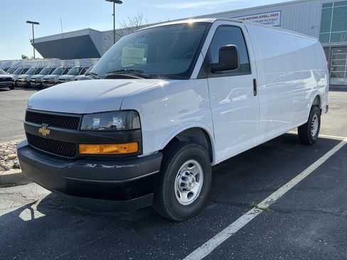 New 2026 Chevrolet Express 3500 Extended w/ Driver Convenience Package RWD image 4