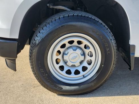 Used 2024 Chevrolet Silverado 1500 W/T w/ Trailering Package AWD/4WD image 17