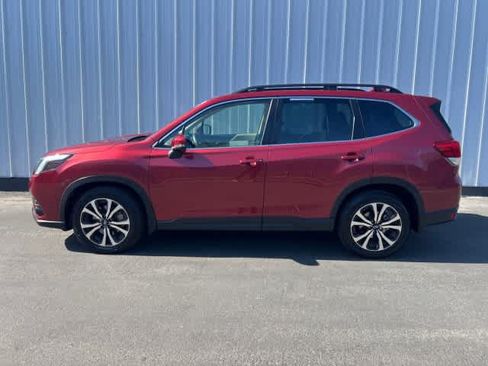 Certified 2023 Subaru Forester Limited AWD/4WD image 3