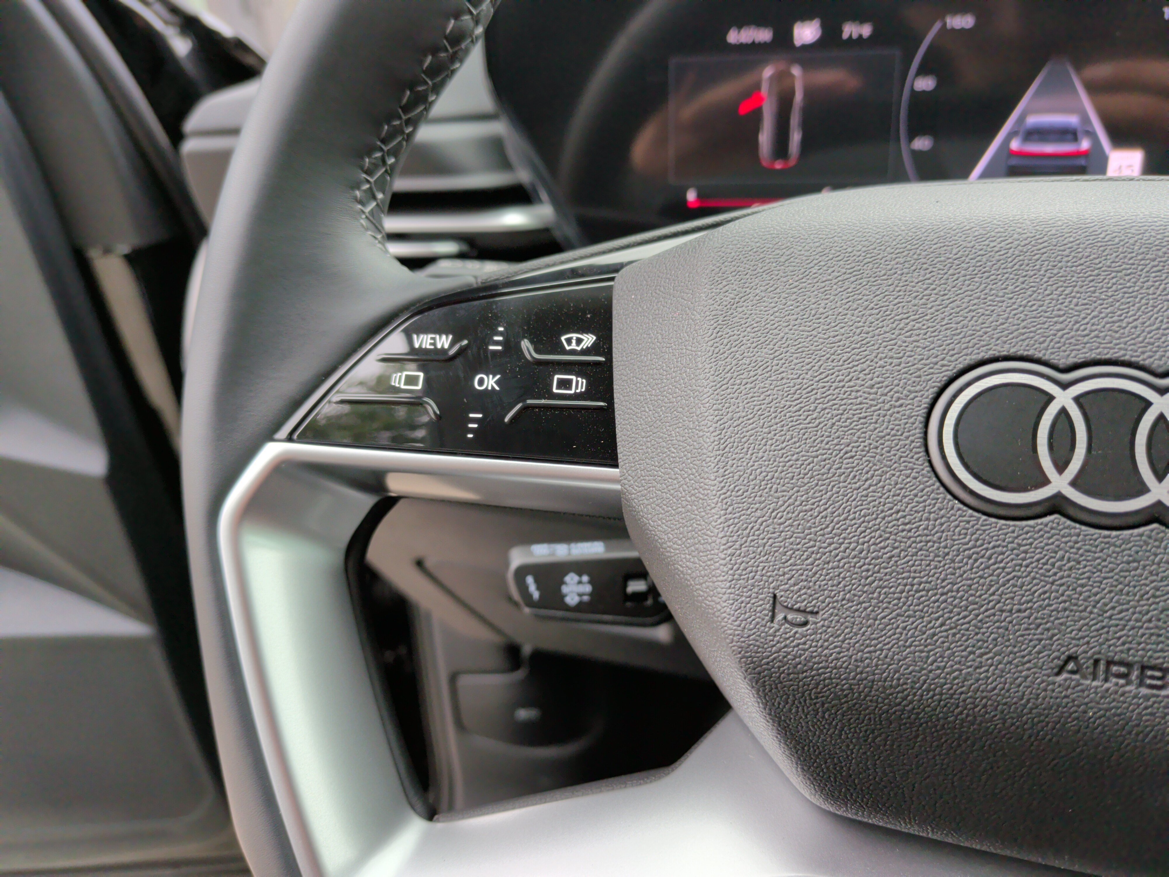 Used 2025 Audi Q5 Premium AWD/4WD image 17