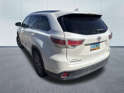 Used 2014 Toyota Highlander XLE FWD image 6