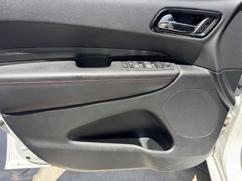 Used 2024 Dodge Durango GT RWD image 17