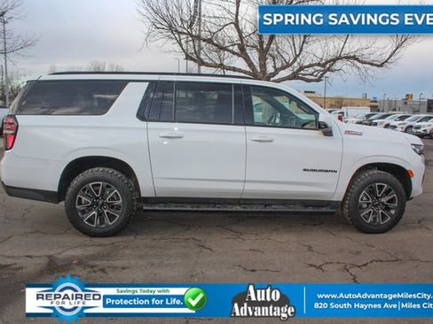 Used 2022 Chevrolet Suburban Z71 w/ Luxury Package image 7