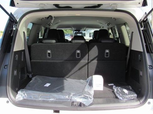 New 2026 Nissan Armada SV image 5