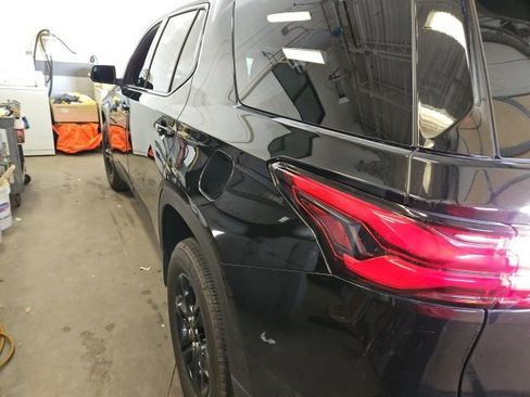 Used 2023 Chevrolet Traverse LT image 10