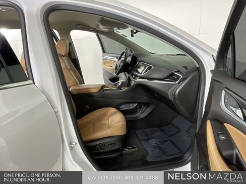 Used 2019 Buick Enclave Essence image 14