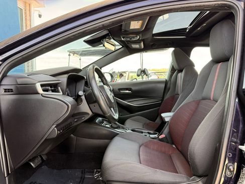 Used 2023 Toyota Corolla SE w/ SE Premium Package FWD image 18